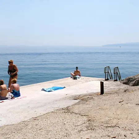 With A Parking Space Icici, Opatija - 7763 公寓