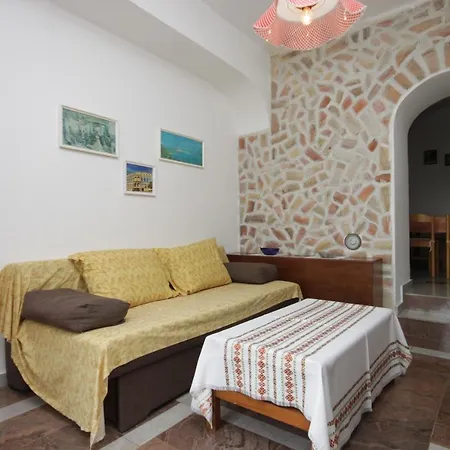 公寓 With Parking Space Icici, Opatija - 7763