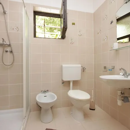 With Parking Space Icici, Opatija - 7763 شقة